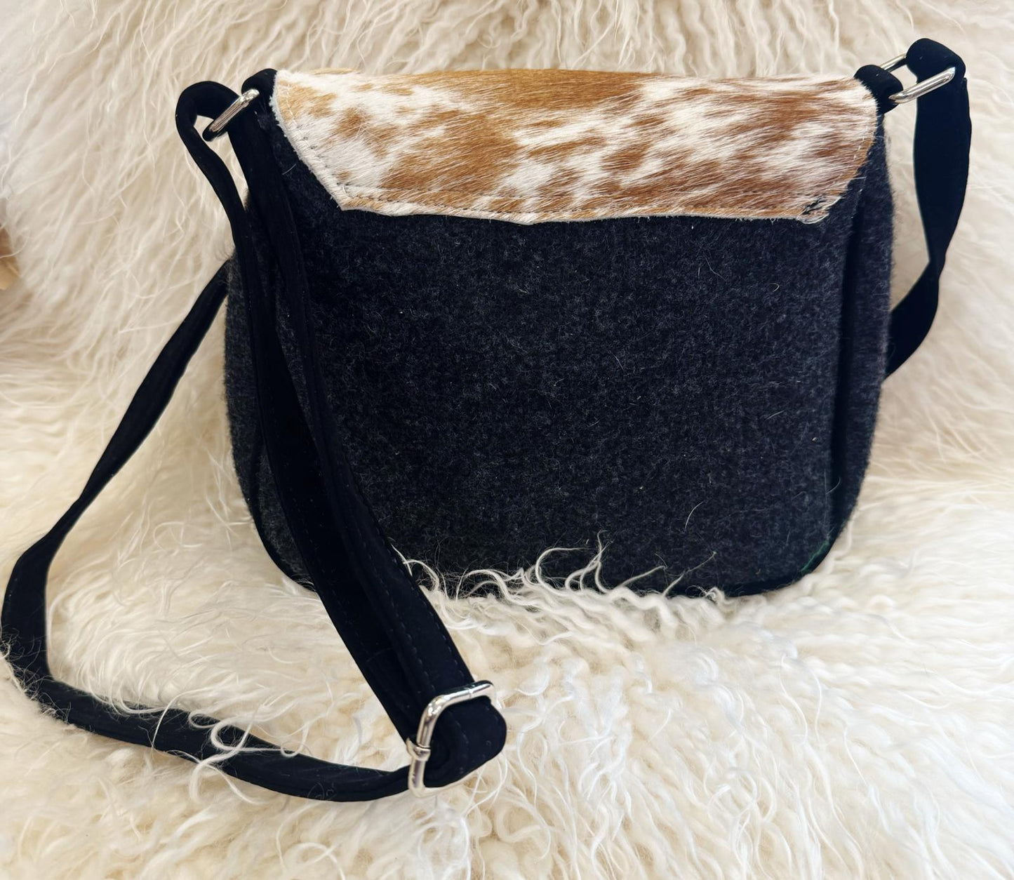 Filz Kuhfelltasche Pünktchen