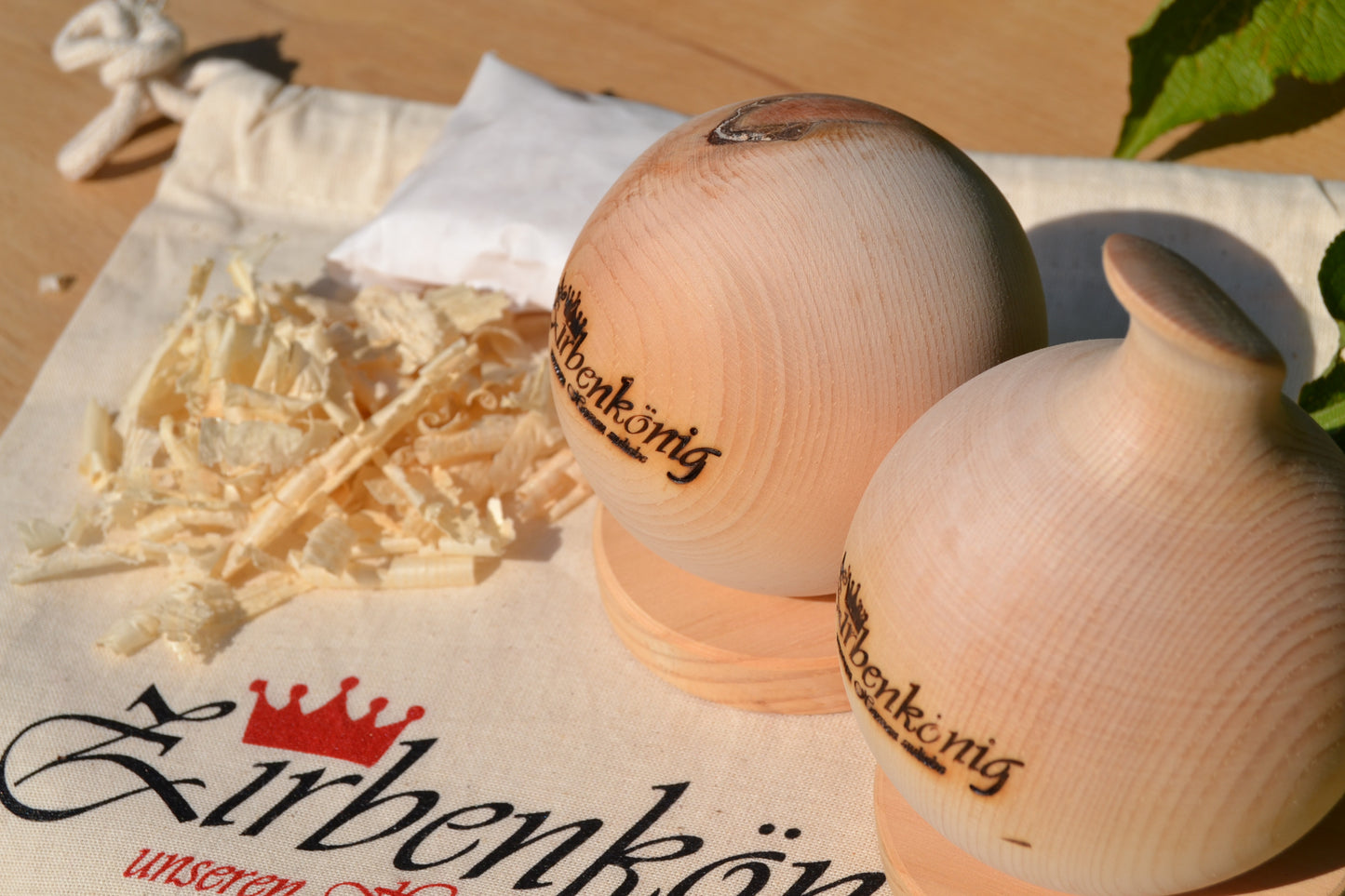 Zirbenkugel, Zirbenbirne mit oder ohne Ablageteller