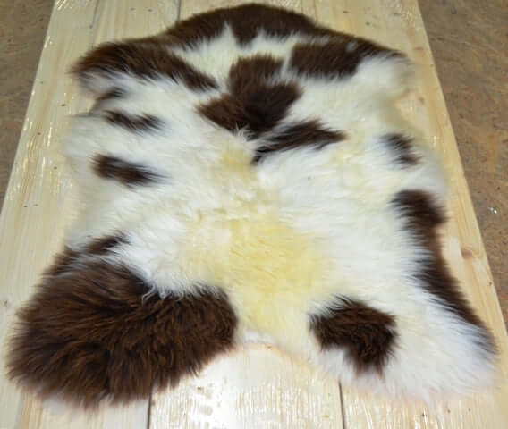 Geflecktes Lammfell Nr. 10