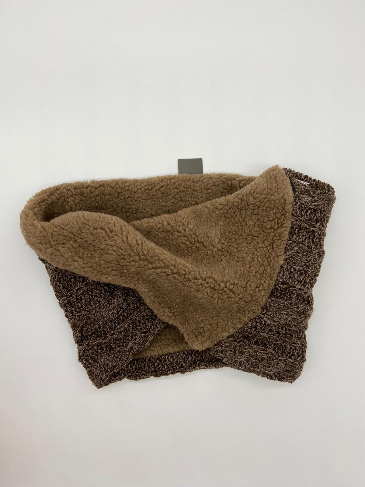 Loop aus Wolle und Plüsch