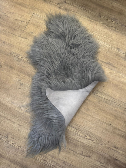 Geflecktes Lammfell Nr.1 *GREY*