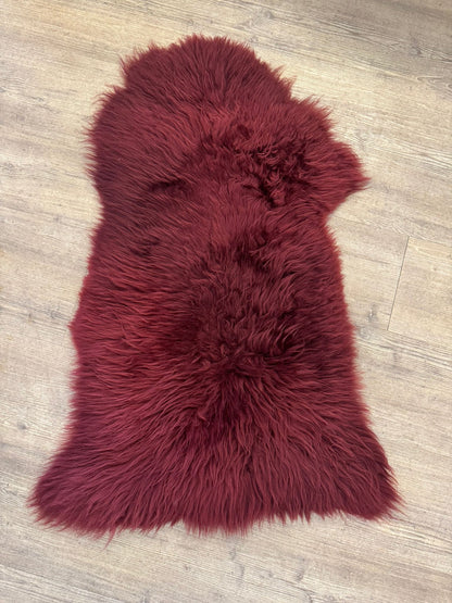 Bordeauxrotes Lammfell Nr.18
