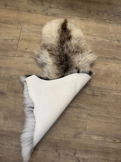 Geflecktes Lammfell Nr.12