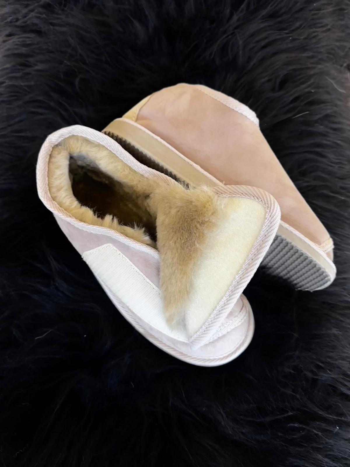 NEU,NEU,NEU!!!!Lammfell Hausschuhe mit Klettverschluß für Damen & Herren