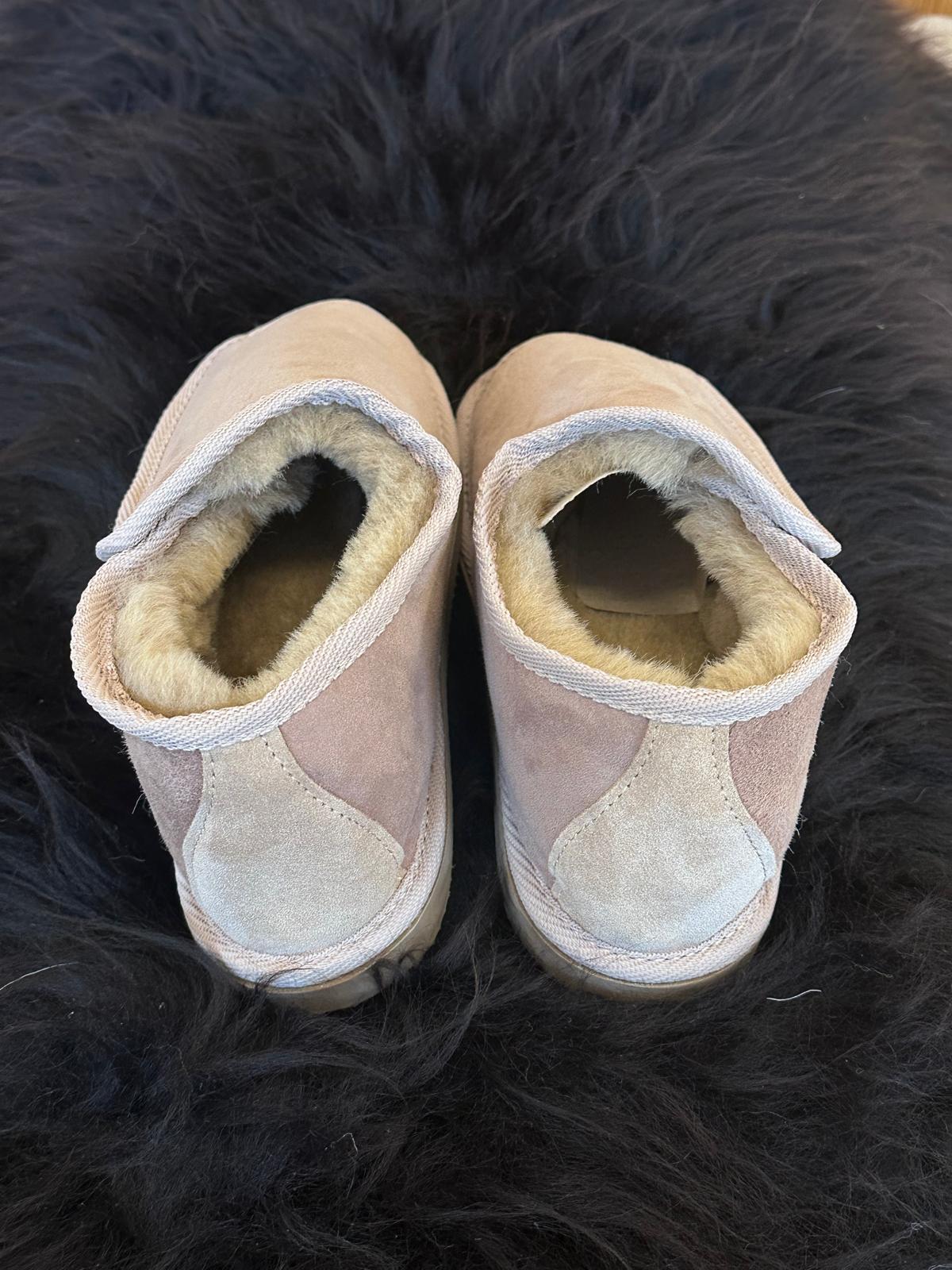 NEU,NEU,NEU!!!!Lammfell Hausschuhe mit Klettverschluß für Damen & Herren