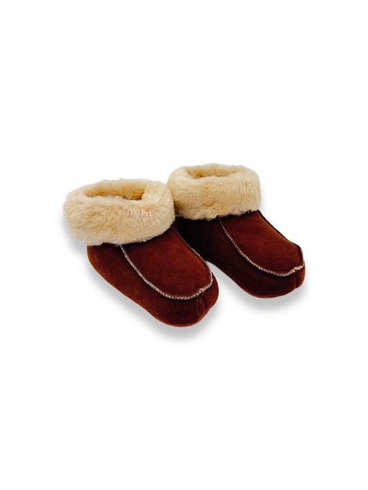 Hüttenschuhe aus Lammfell