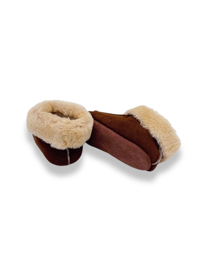 Hüttenschuhe aus Lammfell